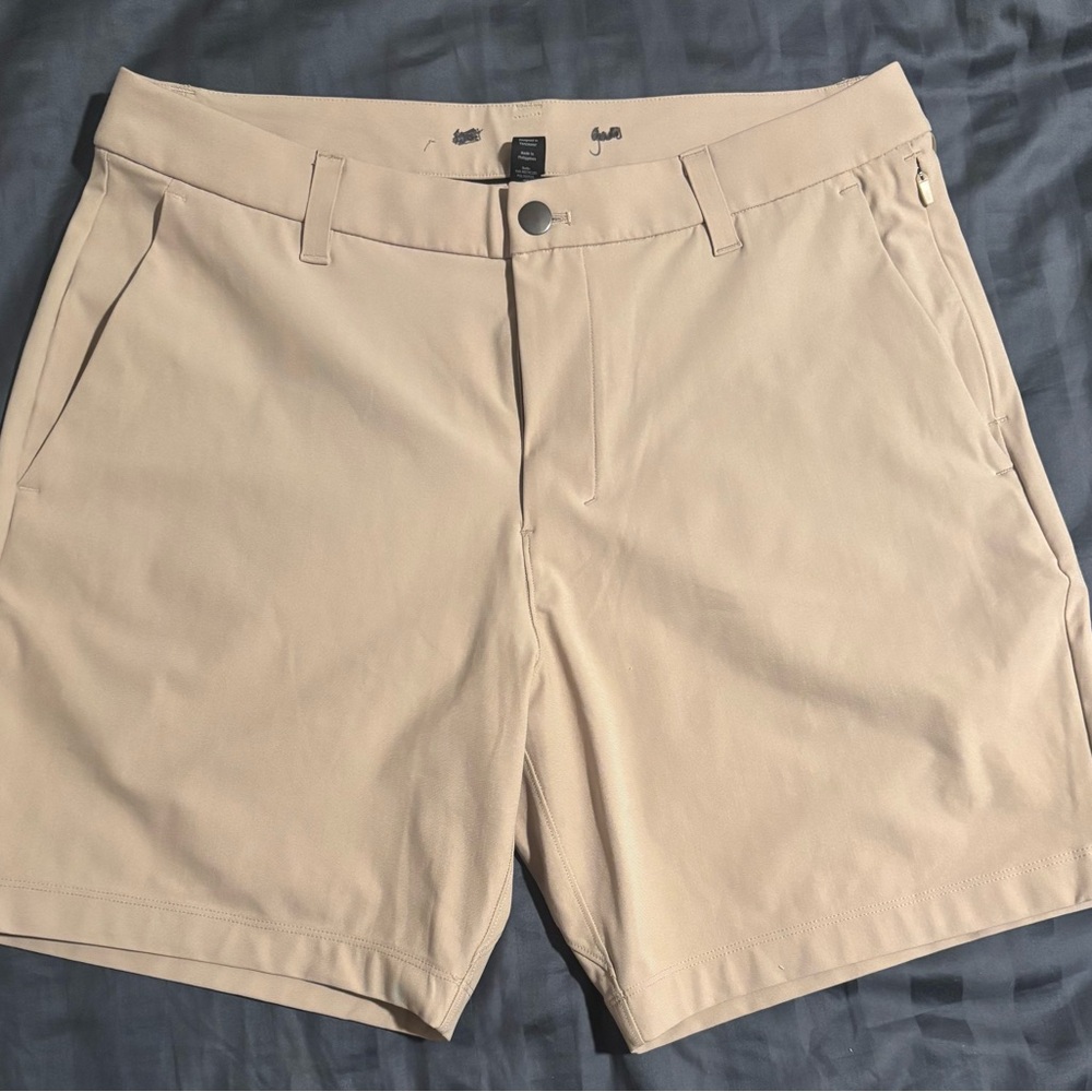 Men’s Lululemon Khaki shorts